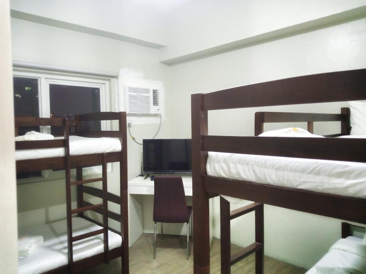 White Knight Hotel Saint Anne Манила Экстерьер фото
